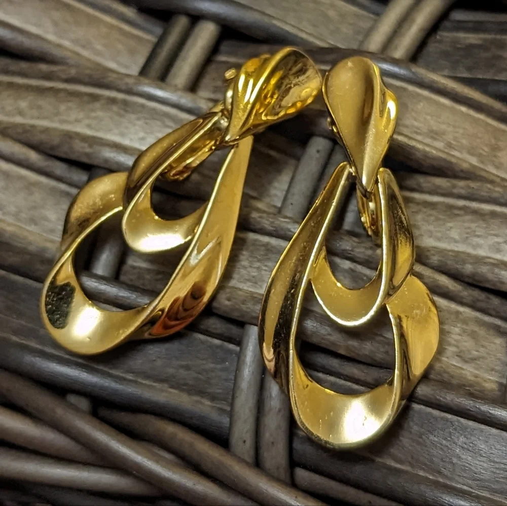 Trifari vintage gold